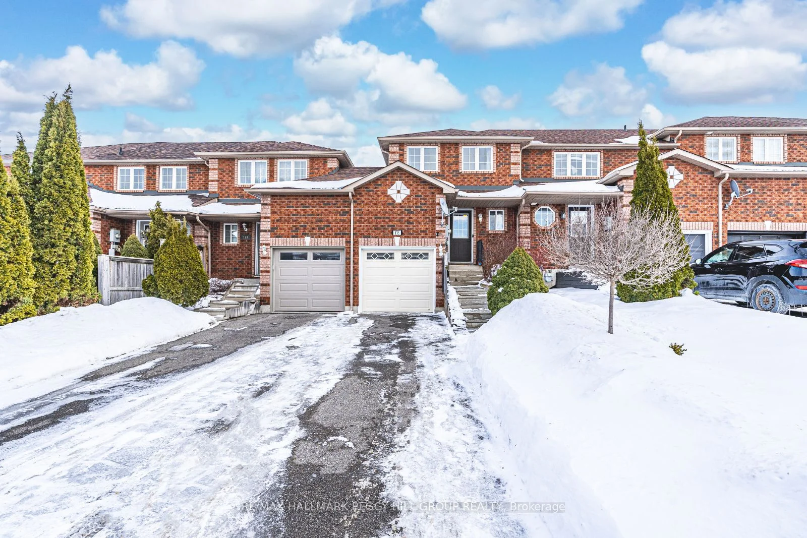 Att/Row/Townhouse in Barrie
