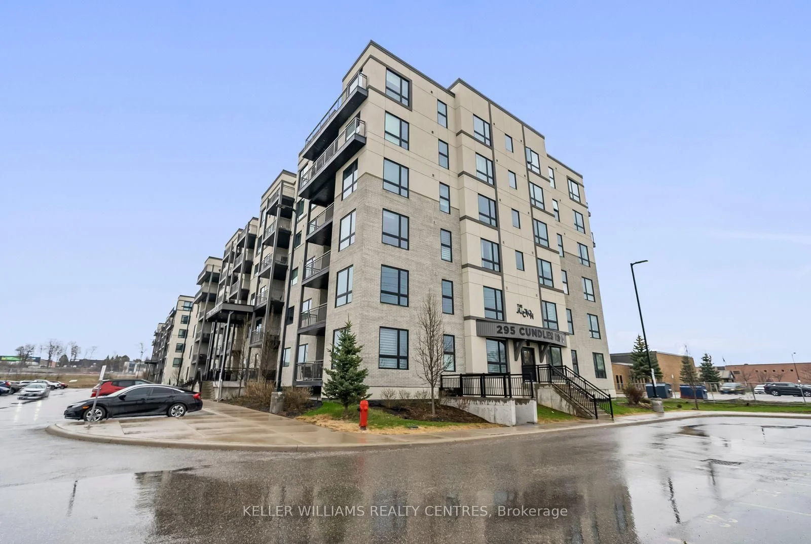 Condo Apartment in Barrie