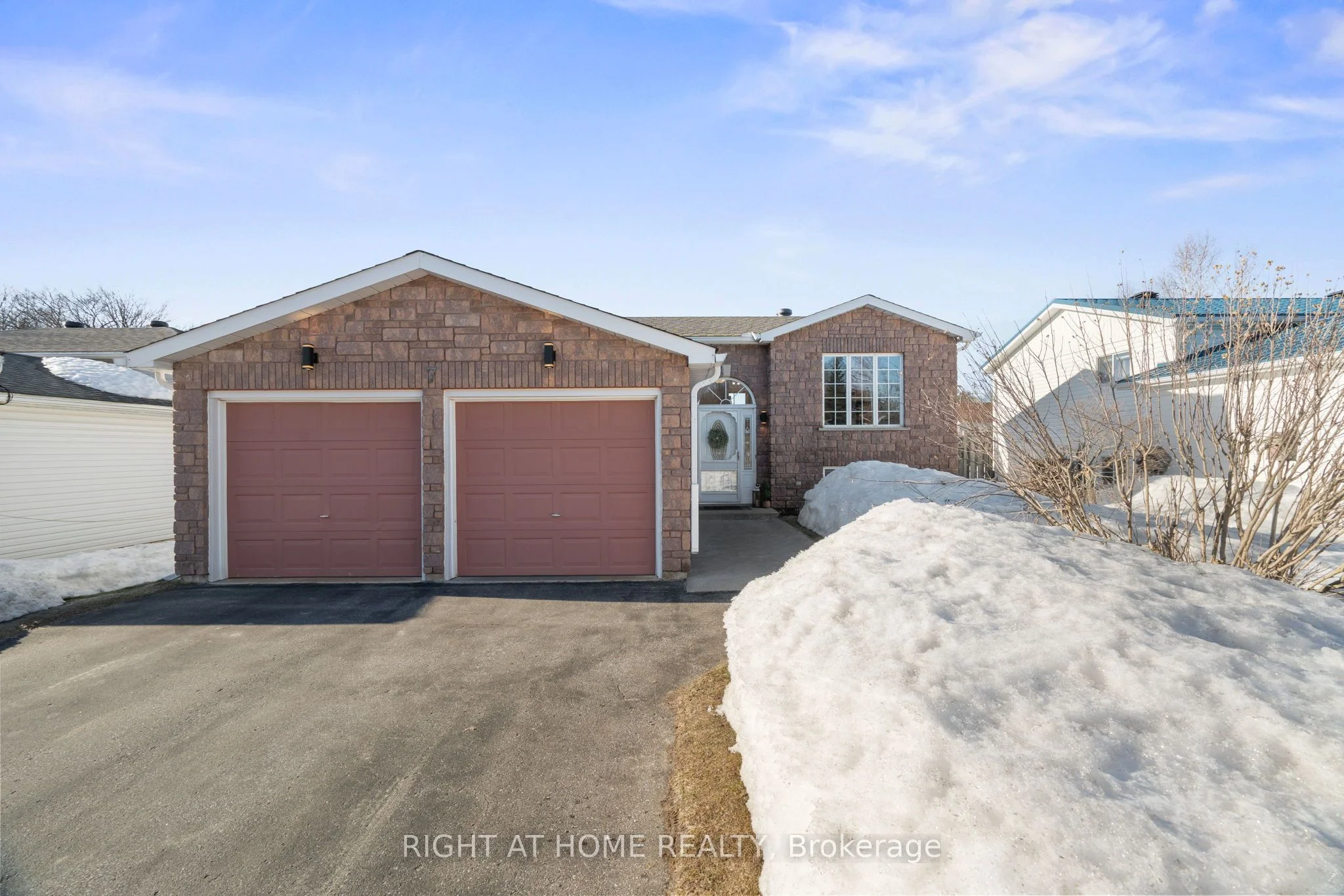Detached in Penetanguishene