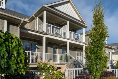 40 Trott Boulevard 504, Collingwood, On L9y 5k5