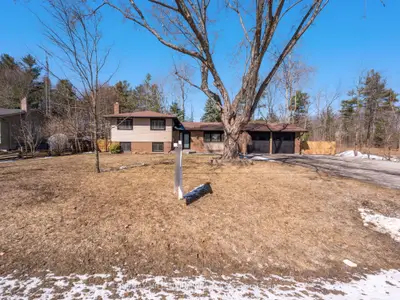Detached in Springwater