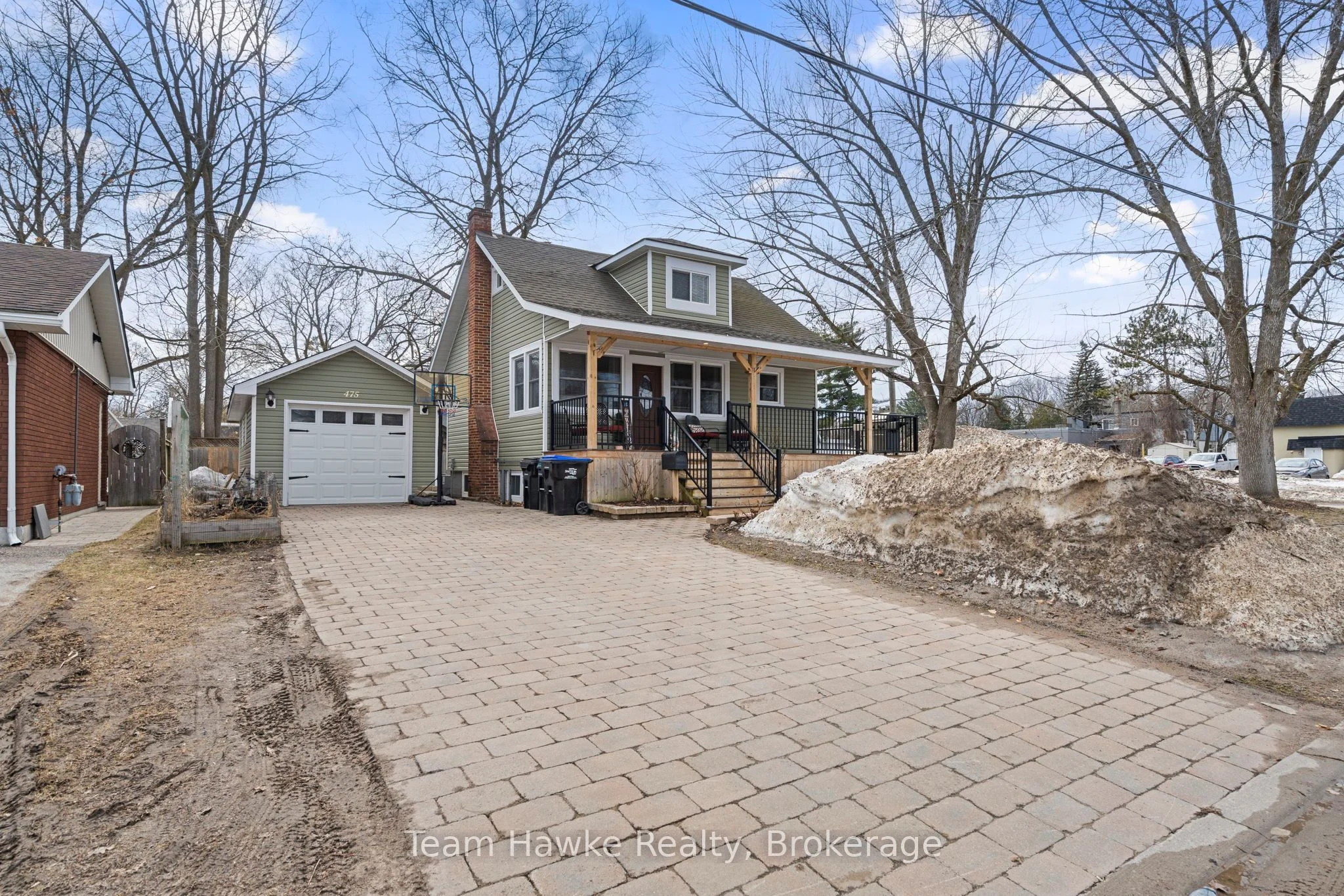 Detached in Midland