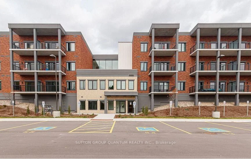 Condo Apartment in Clearview
