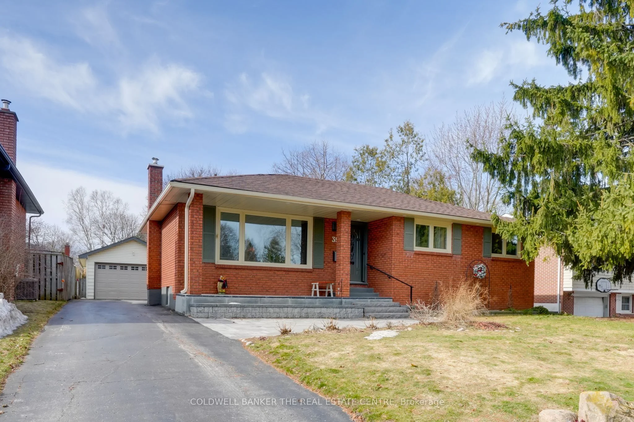 Detached in Barrie