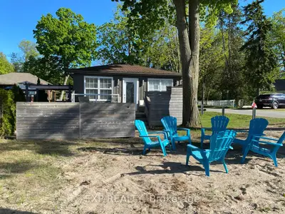 Detached in Tiny