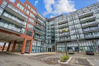 Co-op Apartment in Barrie