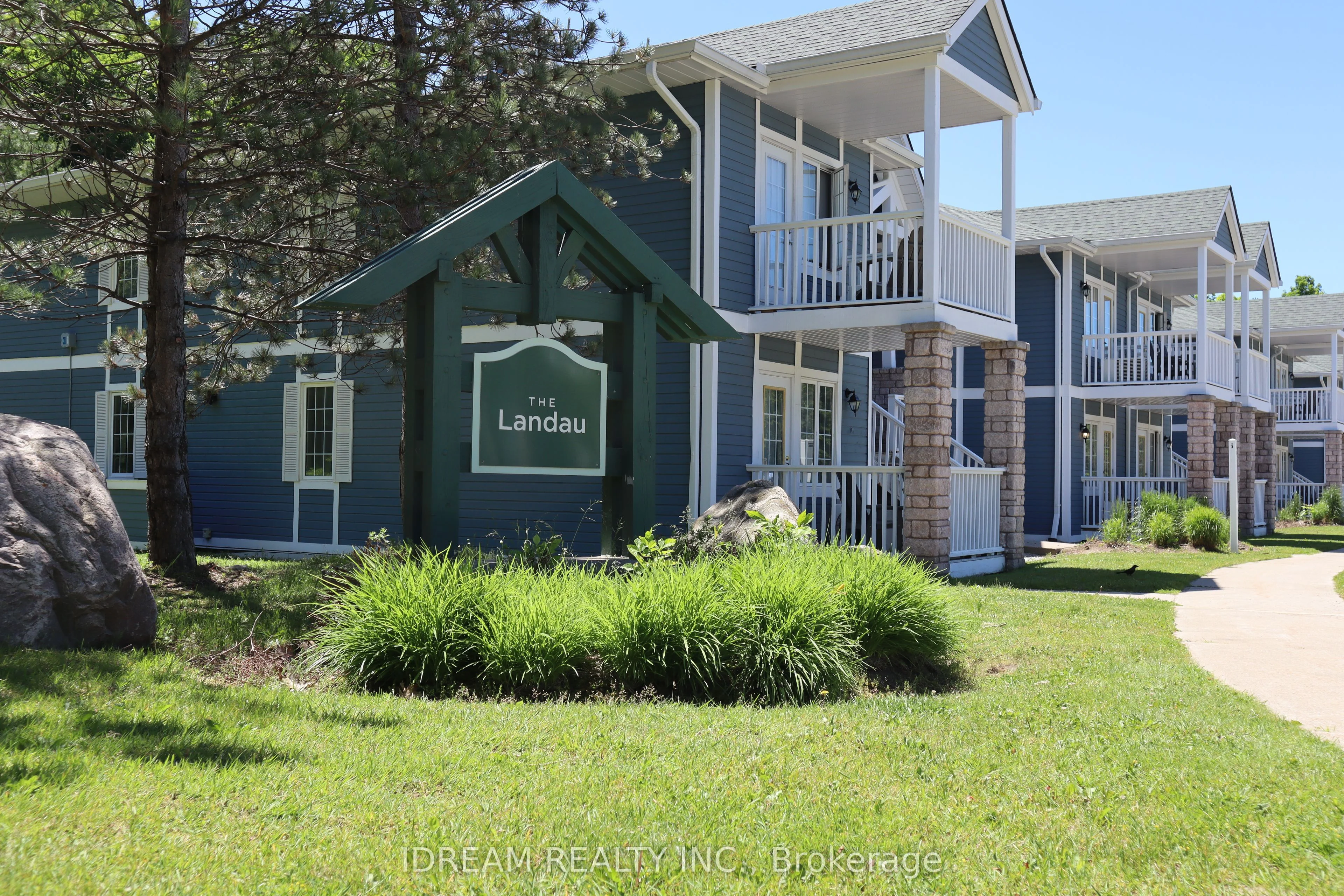 90 Highland Drive 2110, Oro-Medonte, ON L0L 2L0