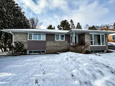 77 Steel Street, Barrie, On L4m 2g1