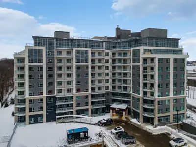 Condo Apartment in Barrie