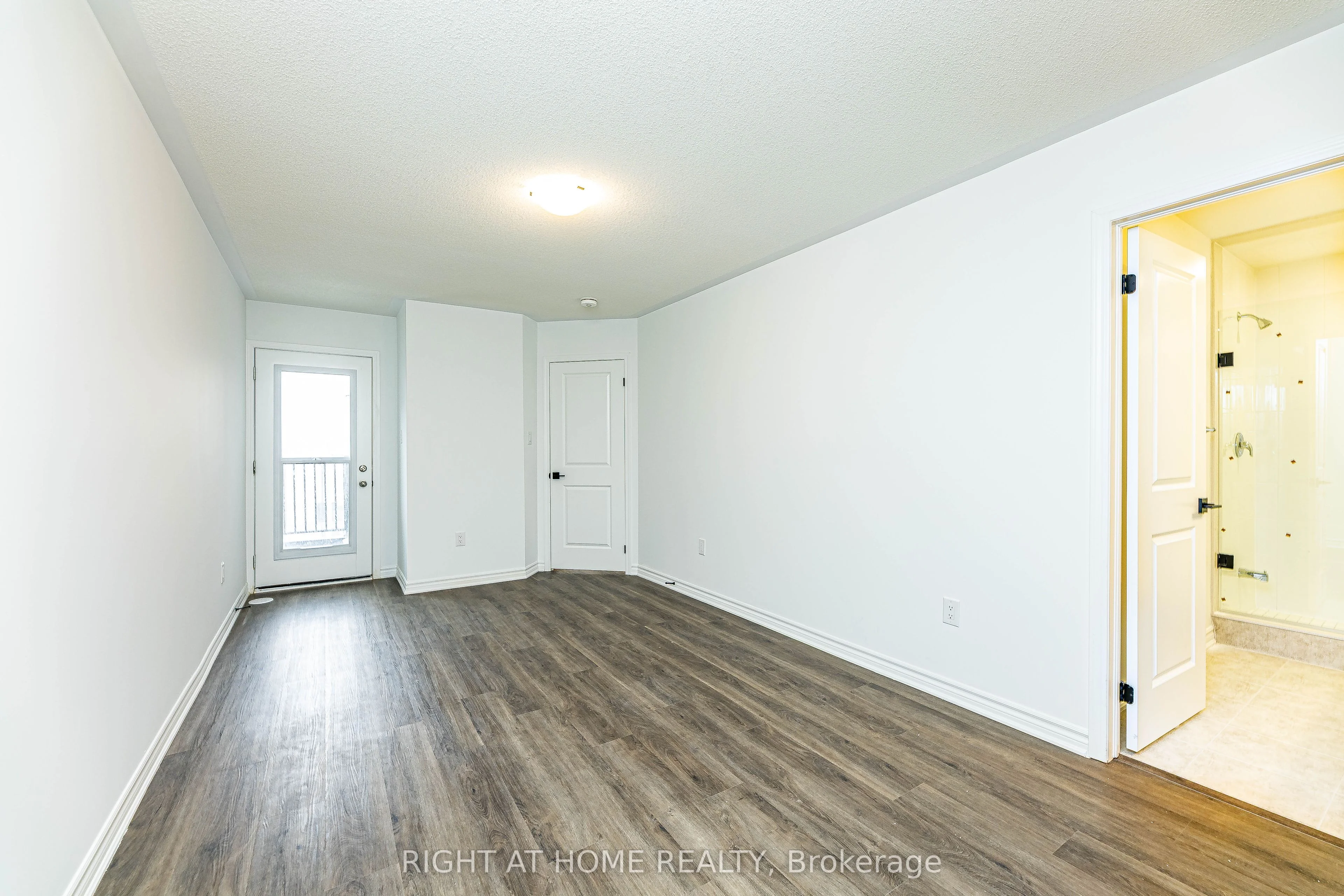 38 Ennerdale Street, Barrie, ON L9J 0G5