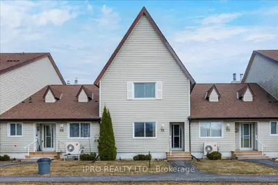Condo Townhouse in Ramara