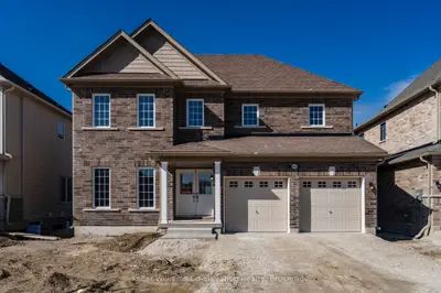 Detached in Clearview