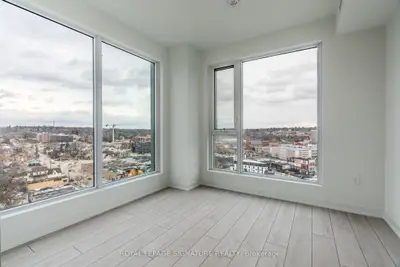 39 Mary Street 1305, Barrie, On L4n 1s9