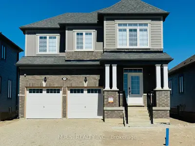 Detached in Wasaga Beach