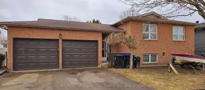 52 Edward Street, Penetanguishene, On L9m 1j8