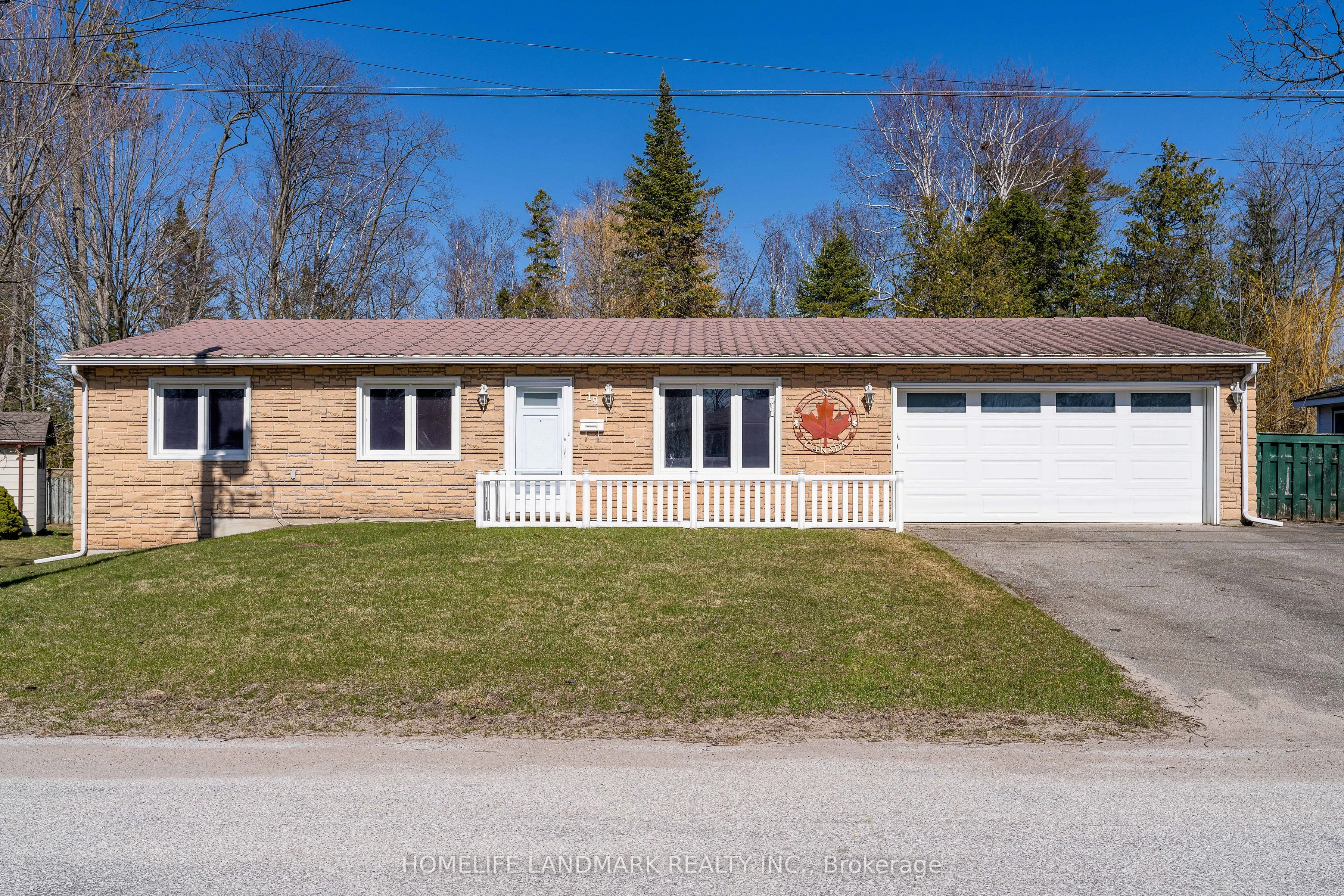 19 62ND Street N, Wasaga Beach, ON L9Z 1V4