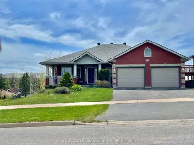 Detached in Penetanguishene