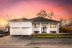 256 Old Mosley Street, Wasaga Beach, On L9z 2j2