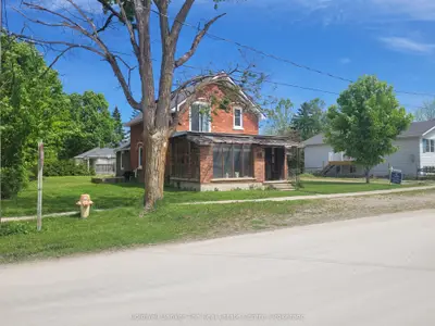 Detached in Clearview