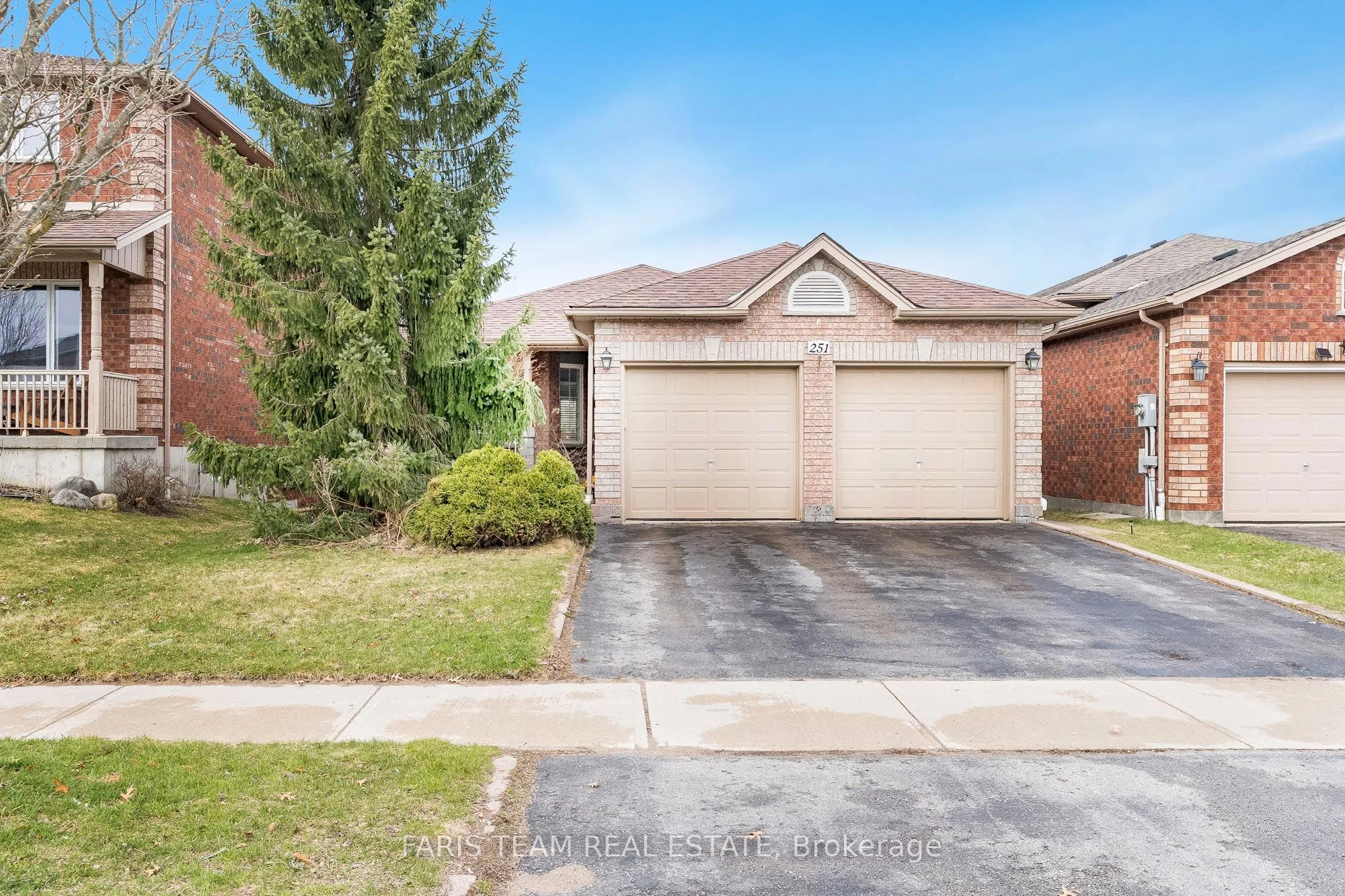 Duplex in Barrie