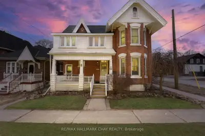 Duplex in Barrie