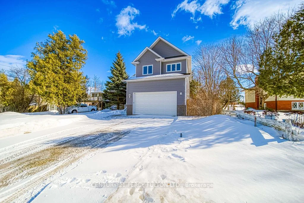 Detached in Wasaga Beach