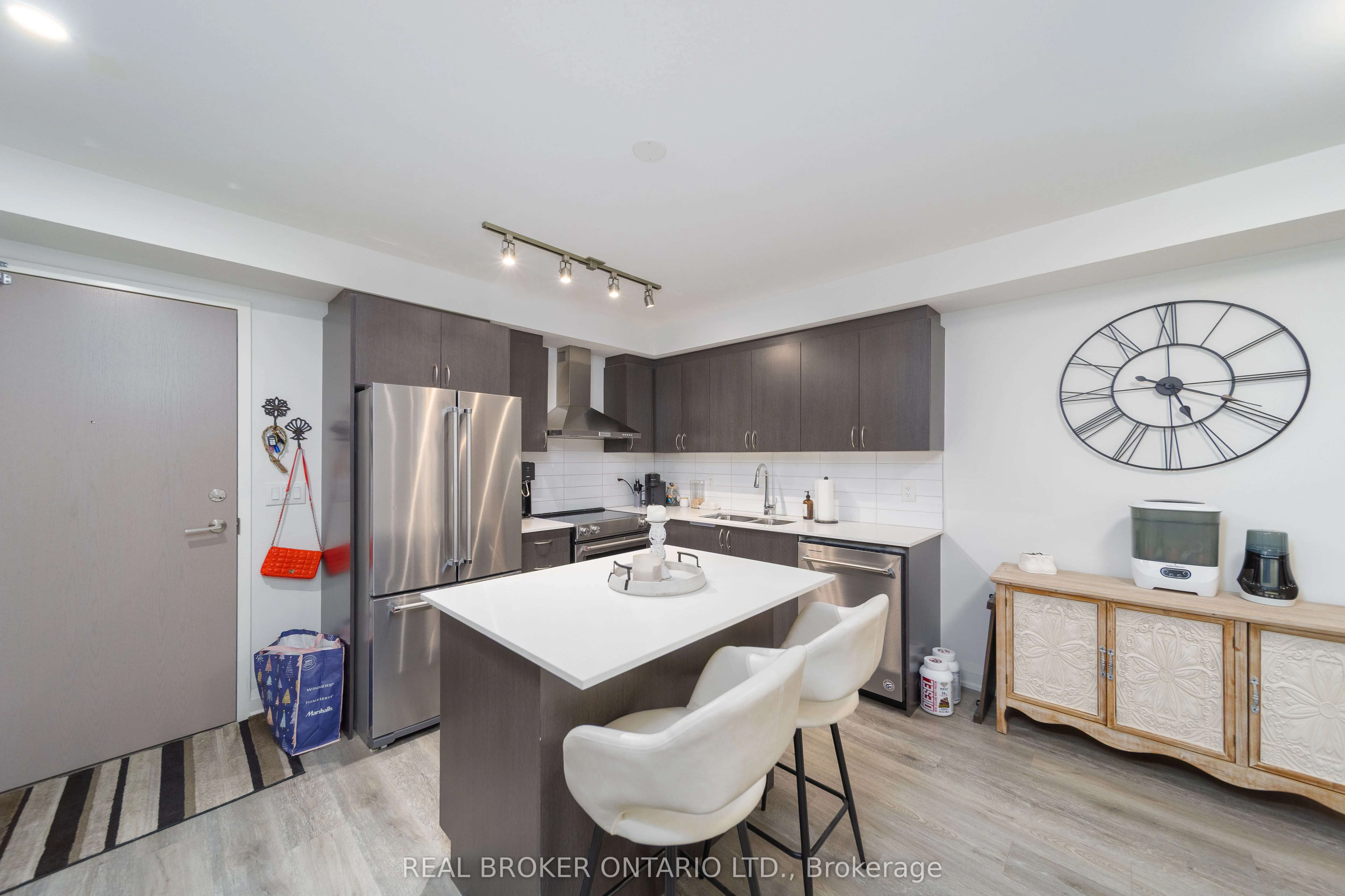 58 Lakeside Terrace 619, Barrie, ON L4M 0L5