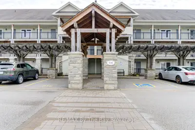 6 Brandy Lane Drive 206, Collingwood, On L9y 0x4
