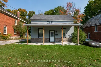 Detached in Orillia