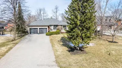 Detached in Springwater