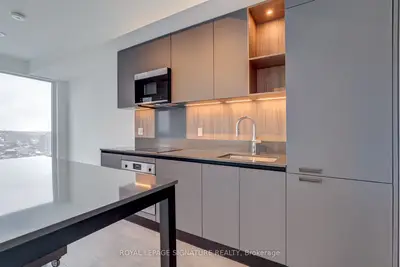 Condo Apartment in Barrie