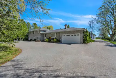 Detached in Springwater