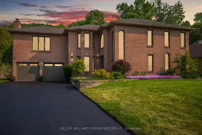 Detached in Springwater