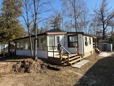 35 61st Street S, Wasaga Beach, On L9z 1v7