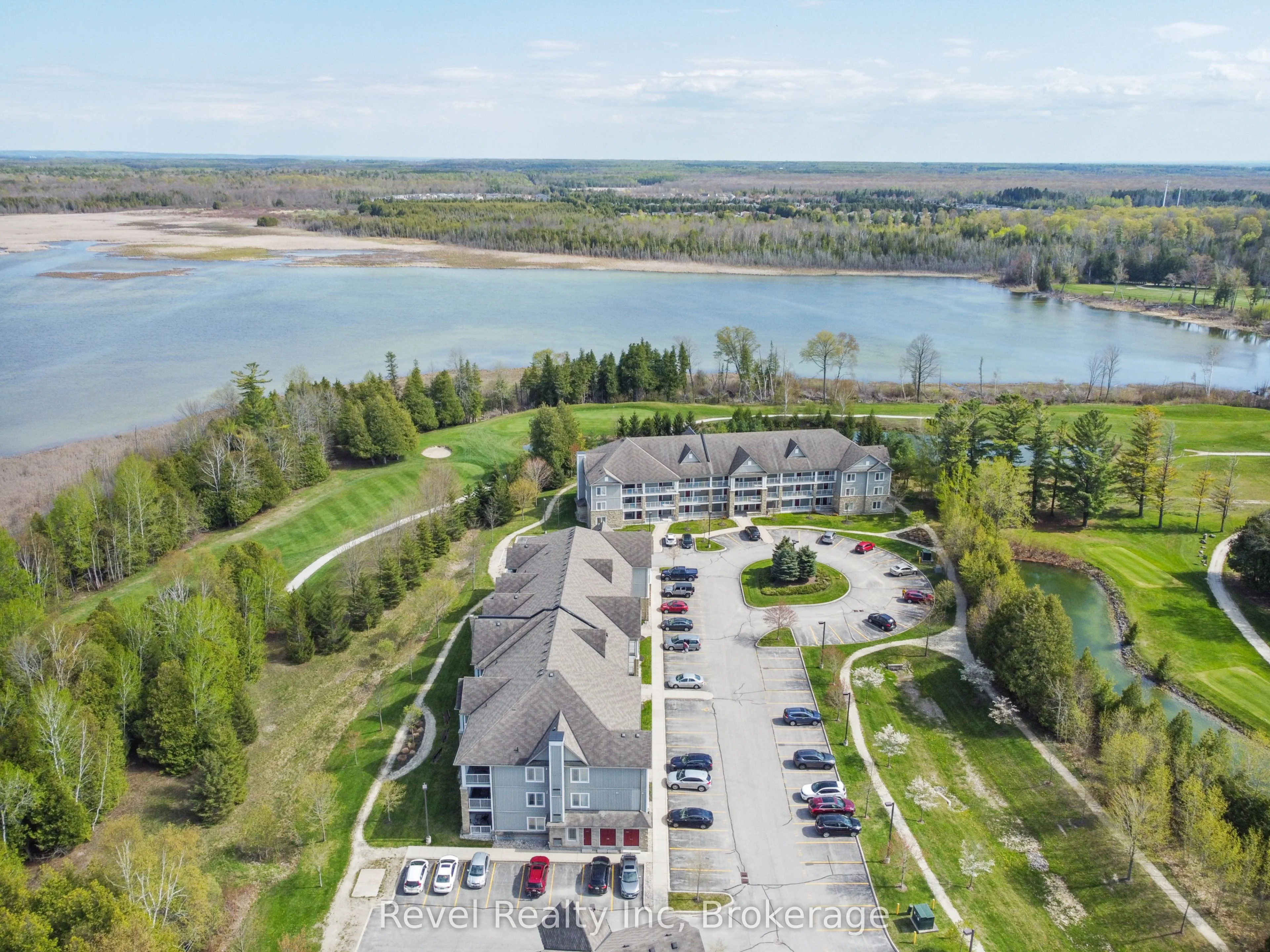 50 MULLIGAN Lane 213, Wasaga Beach, ON L9Z 0C5