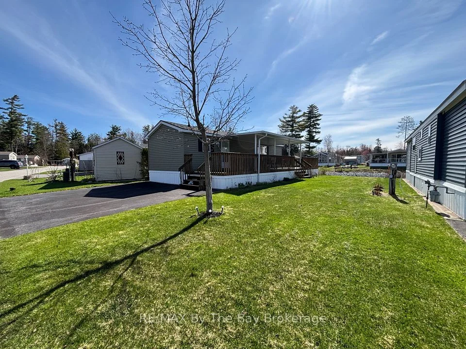 9 KENORA Trail, Wasaga Beach, ON L9Z 1X7