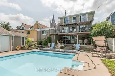 25 Robert Street W, Penetanguishene, On L9m 1n5
