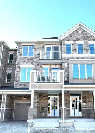 73 Pearen Lane, Barrie, On L9j 1a4