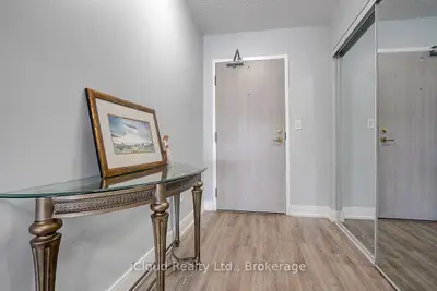 Condo Apartment in Barrie