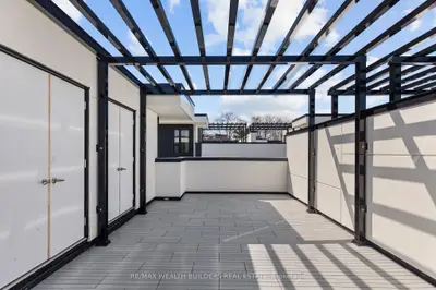 Att/Row/Townhouse in Orillia