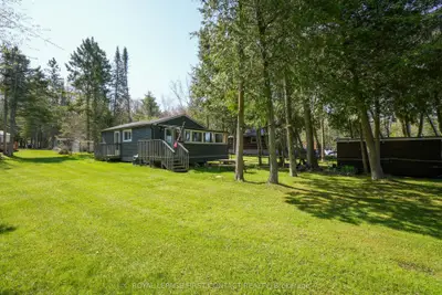Detached in Springwater