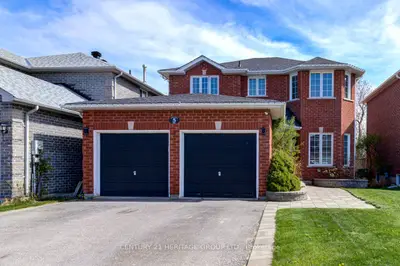 Detached in Barrie