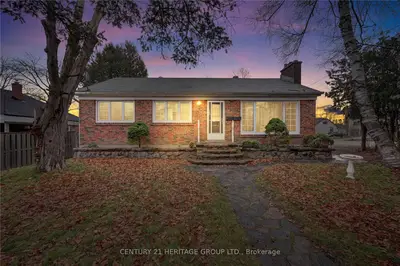 Detached in Orillia