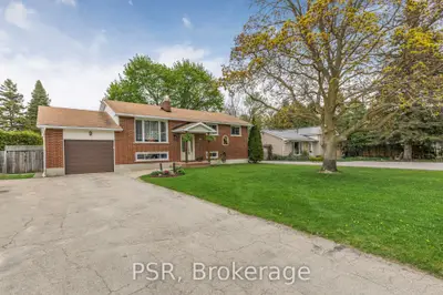 Detached in Clearview