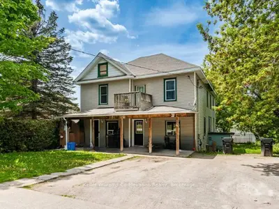 Triplex in Tay