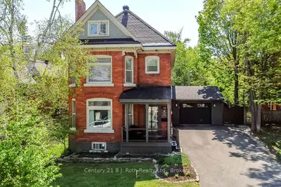 Detached in Orillia