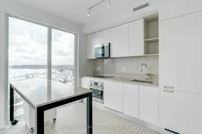 Condo Apartment in Barrie