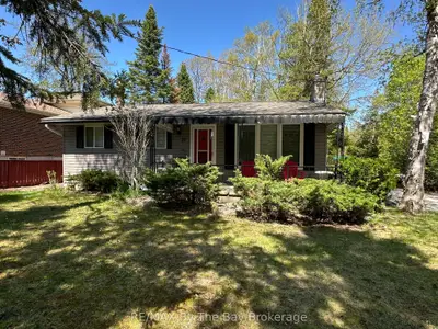 Detached in Wasaga Beach