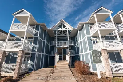Condo Apartment in Oro-Medonte