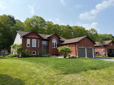 Detached in Wasaga Beach